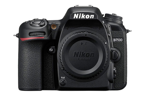 دوربین عکاسی نیکون D7500 همراه لنز نیکون  8-140mm (دسته دوم)