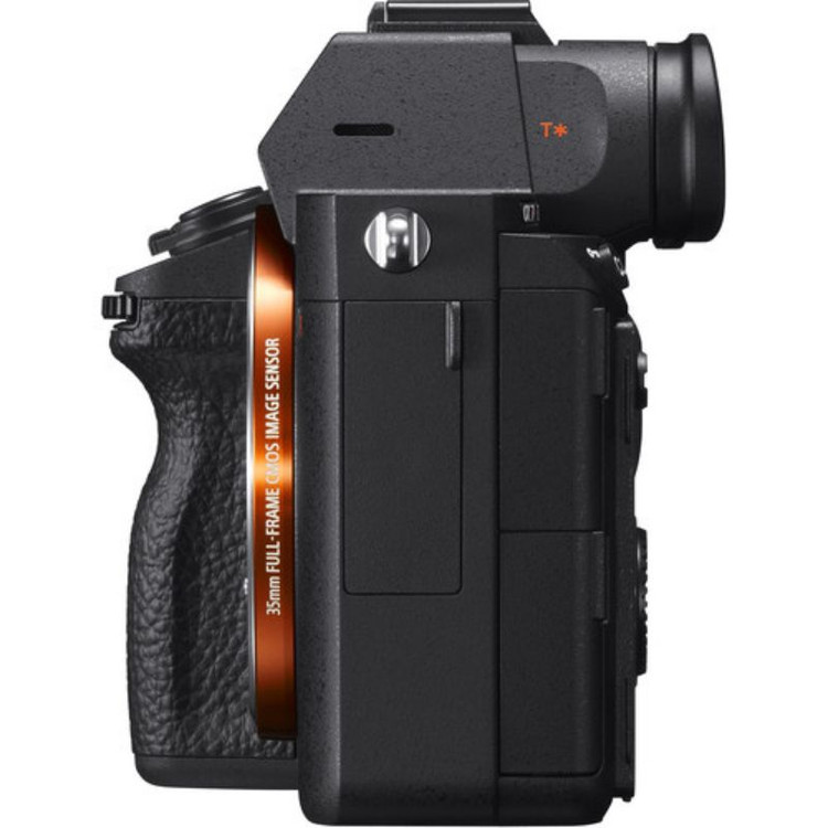 دوربین بدون آینه سونی کارکرده Sony a7R III Mirrorless Camera (شات 1000 عدد)